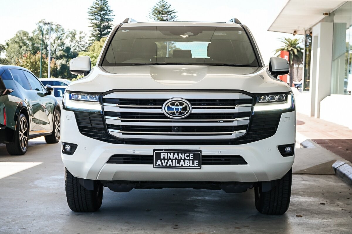Toyota Landcruiser image 3