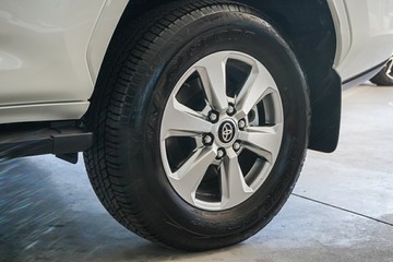https://vehicle-cdn.autoleague.cloud/31373_U309652_5.jpg