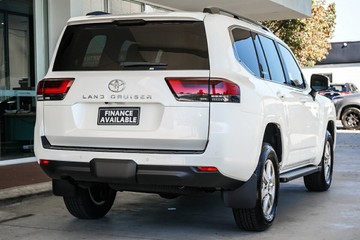https://vehicle-cdn.autoleague.cloud/31373_U309652_8.jpg