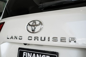 https://vehicle-cdn.autoleague.cloud/31373_U309657_10.jpg