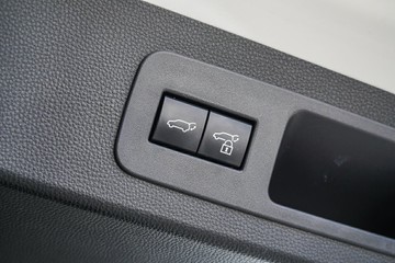 https://vehicle-cdn.autoleague.cloud/31373_U309657_13.jpg