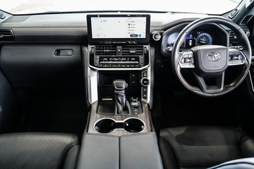 https://vehicle-cdn.autoleague.cloud/31373_U309657_18.jpg