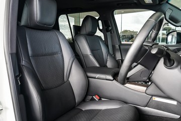 https://vehicle-cdn.autoleague.cloud/31373_U309657_20.jpg