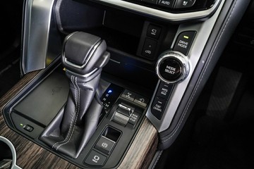 https://vehicle-cdn.autoleague.cloud/31373_U309657_28.jpg
