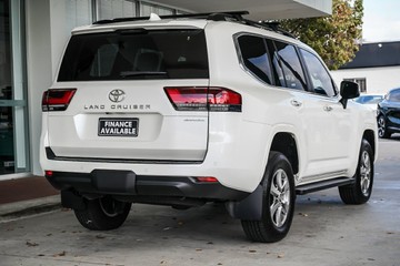 https://vehicle-cdn.autoleague.cloud/31373_U309657_8.jpg