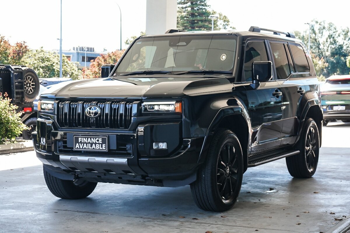Toyota Landcruiser Prado image 4