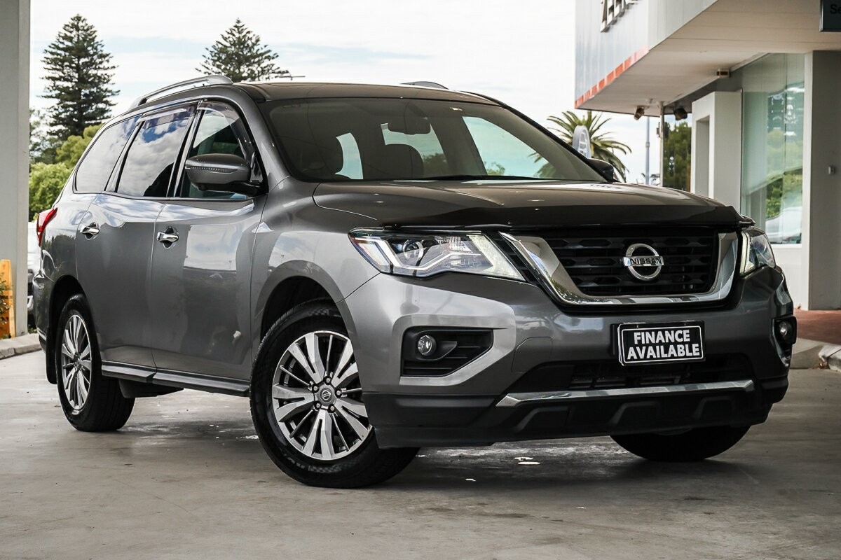 Nissan Pathfinder image 1