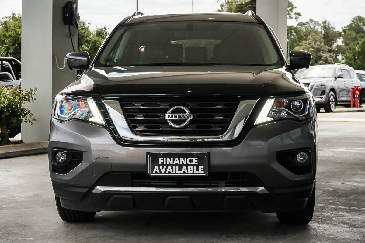 Nissan Pathfinder image 3