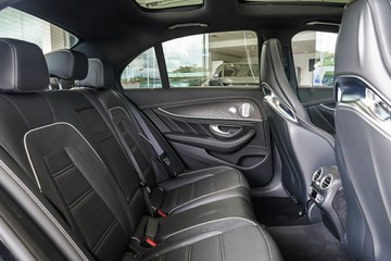https://vehicle-cdn.autoleague.cloud/31373_U309678_12.jpg