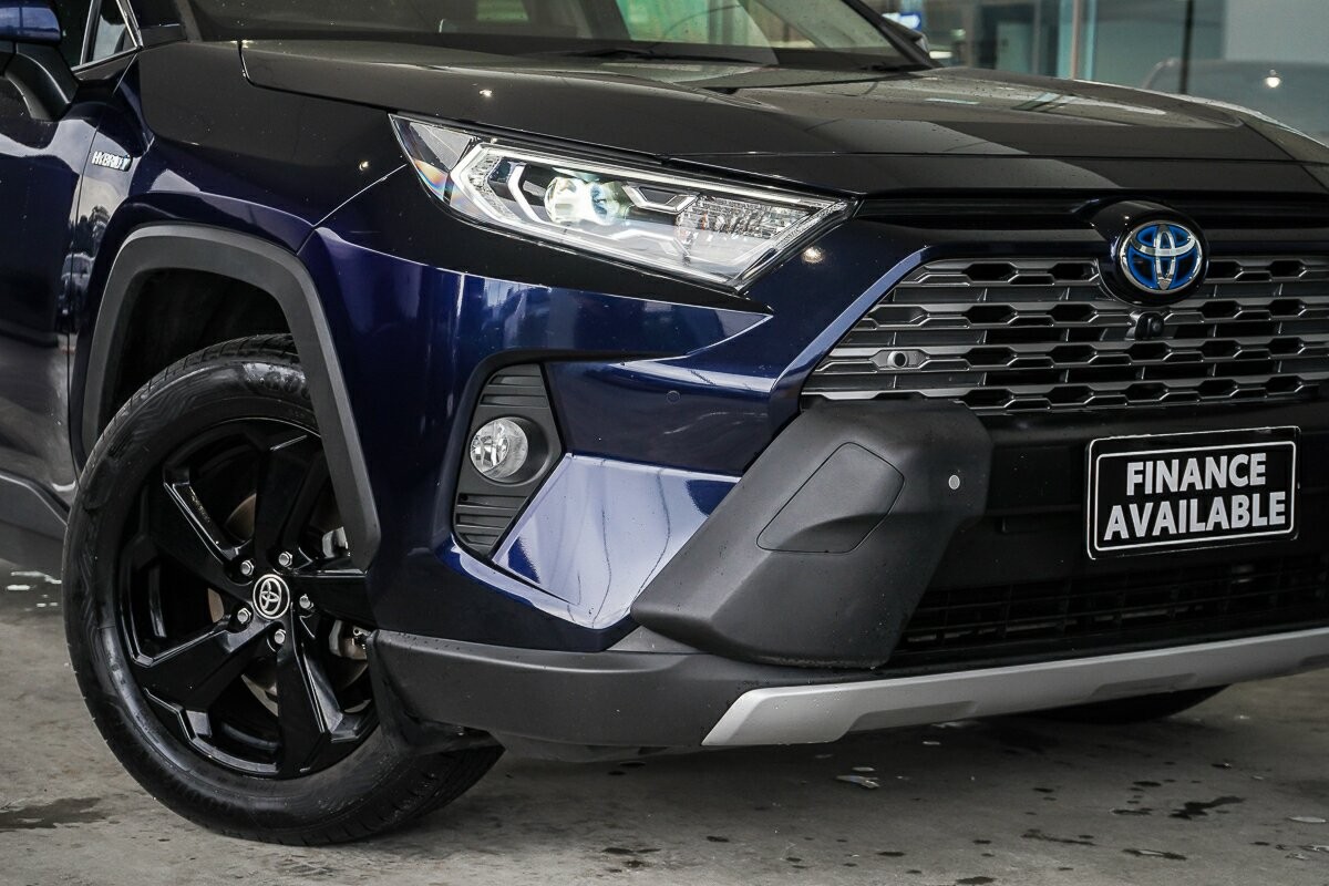 Toyota Rav4 image 2