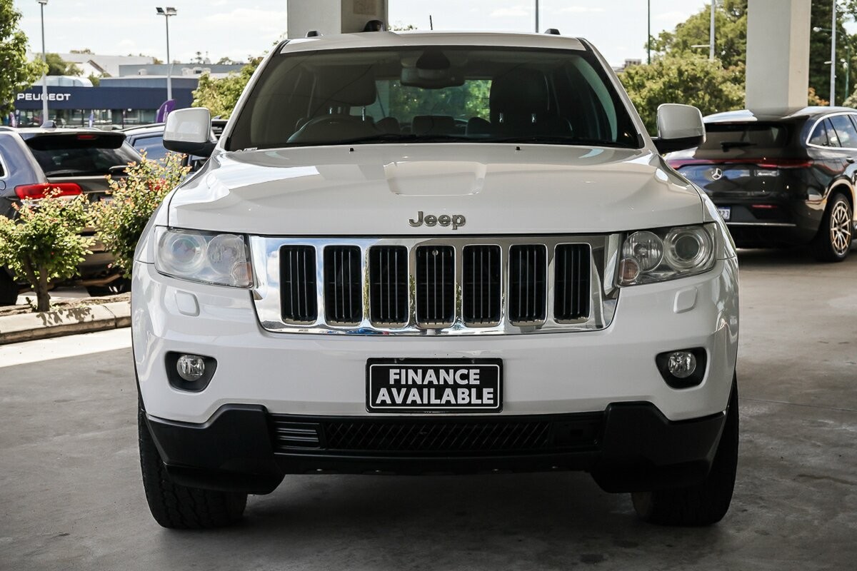 Jeep Grand Cherokee image 3