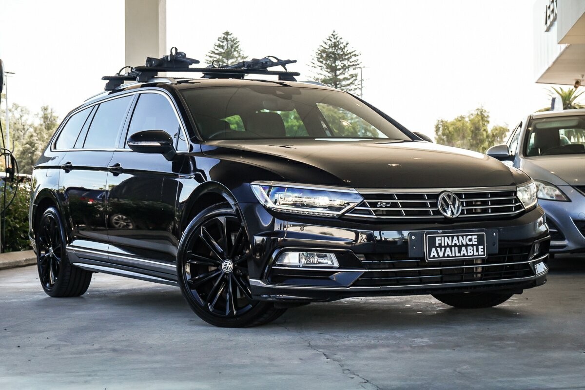 Volkswagen Passat image 1