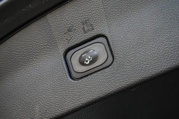 https://vehicle-cdn.autoleague.cloud/31373_U309692_14.jpg