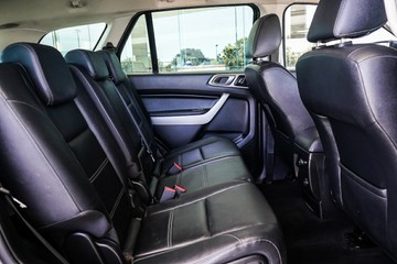 https://vehicle-cdn.autoleague.cloud/31373_U309692_15.jpg