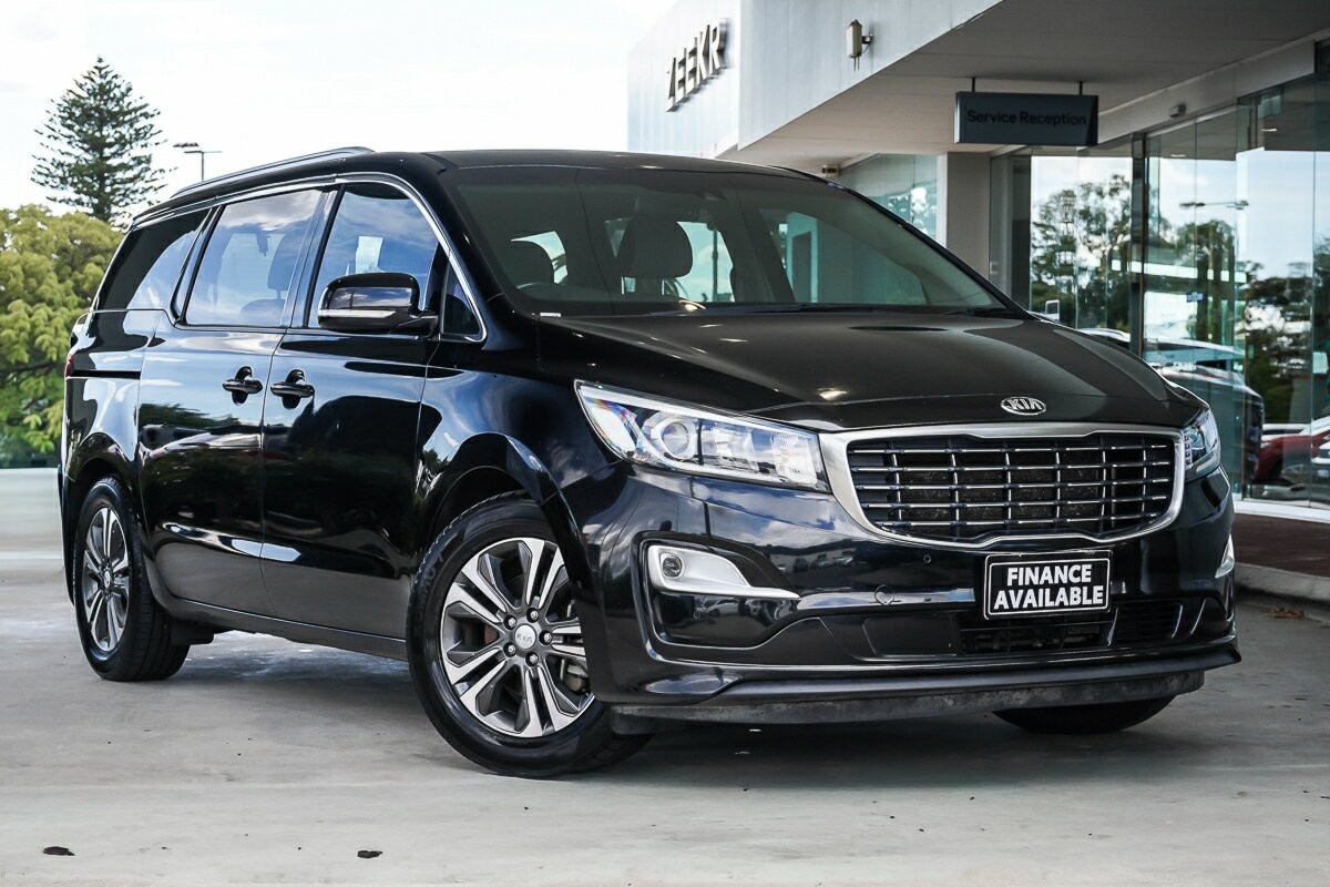 Kia Carnival image 1