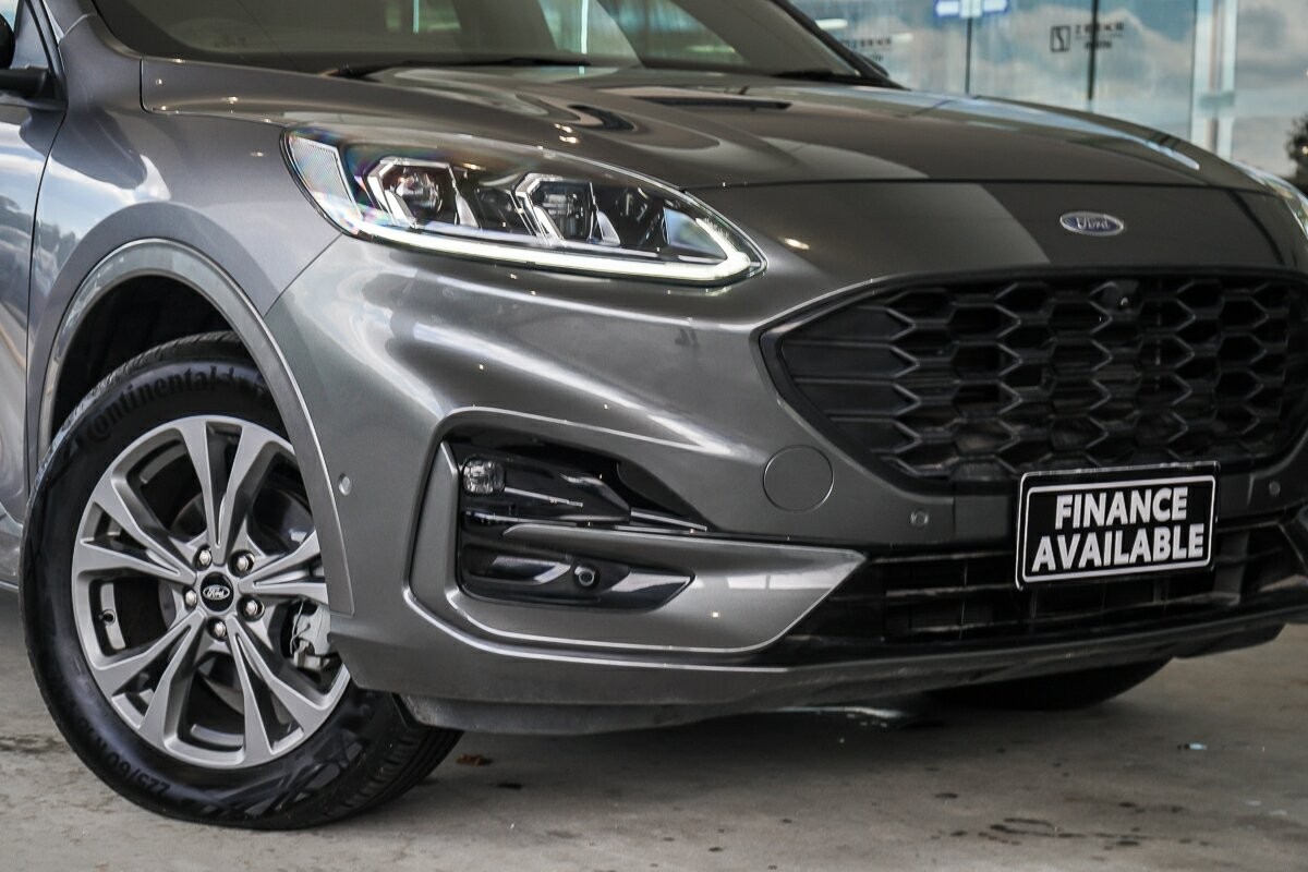 Ford Escape image 2