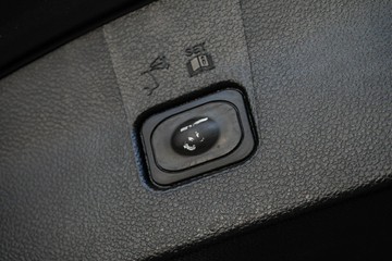 https://vehicle-cdn.autoleague.cloud/31373_U309708_12.jpg