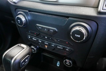 https://vehicle-cdn.autoleague.cloud/31373_U309708_23.jpg