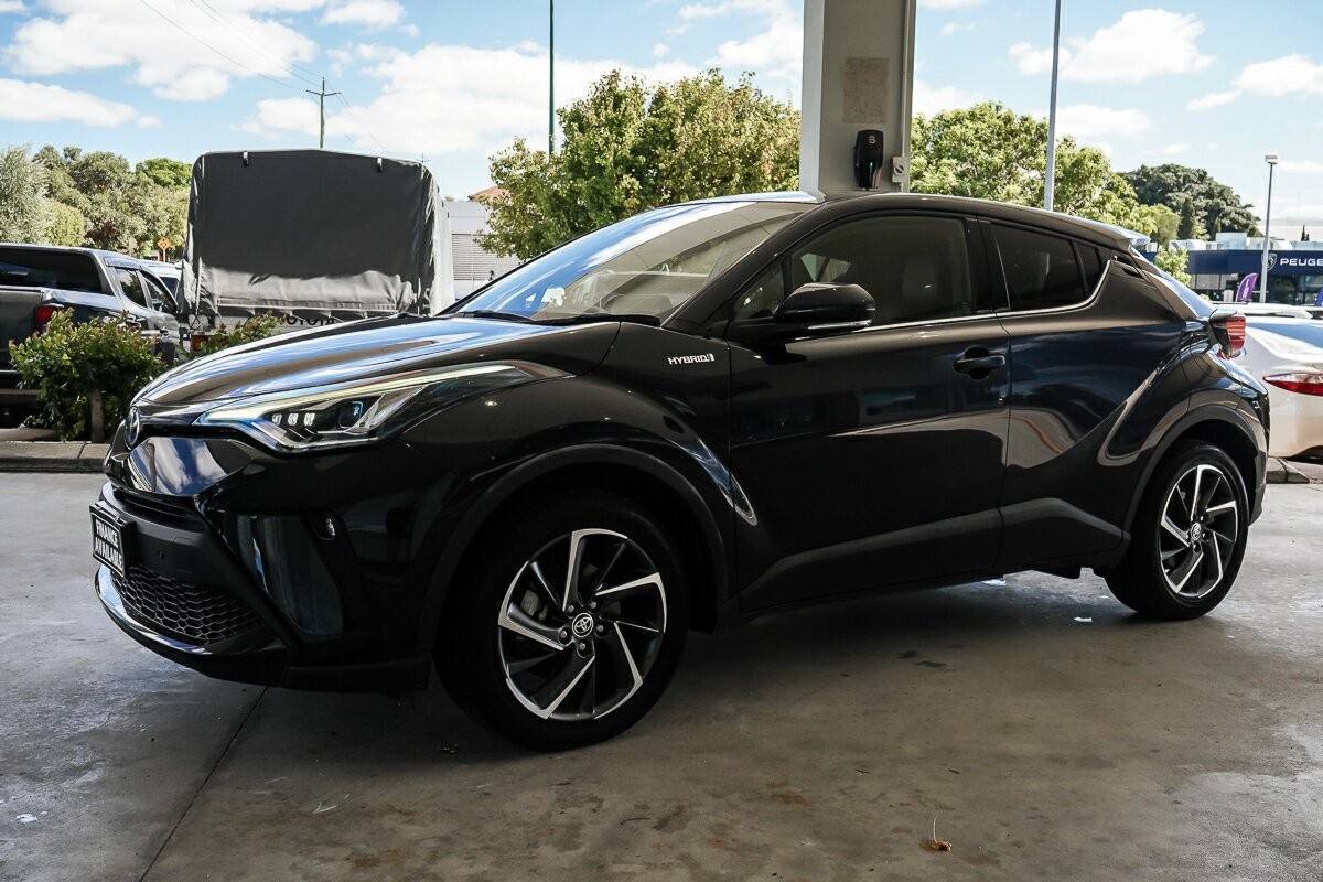 Toyota C-hr image 4