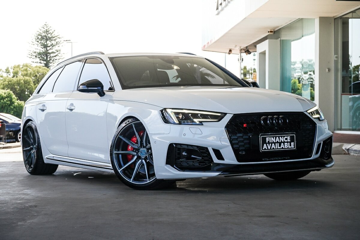 Audi Rs4 image 1