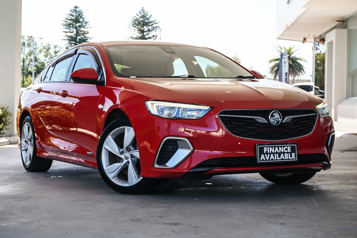 Holden Commodore image 1