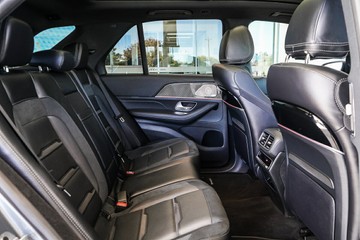 https://vehicle-cdn.autoleague.cloud/31373_U309722_13.jpg