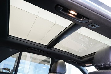https://vehicle-cdn.autoleague.cloud/31373_U309722_14.jpg