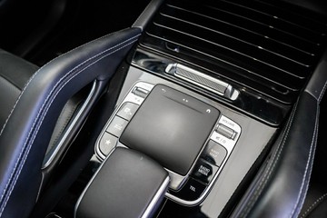 https://vehicle-cdn.autoleague.cloud/31373_U309722_25.jpg