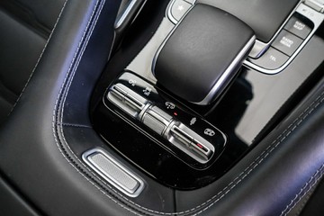 https://vehicle-cdn.autoleague.cloud/31373_U309722_26.jpg