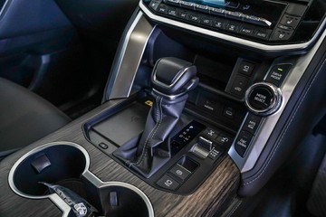 https://vehicle-cdn.autoleague.cloud/31373_U309723_18.jpg