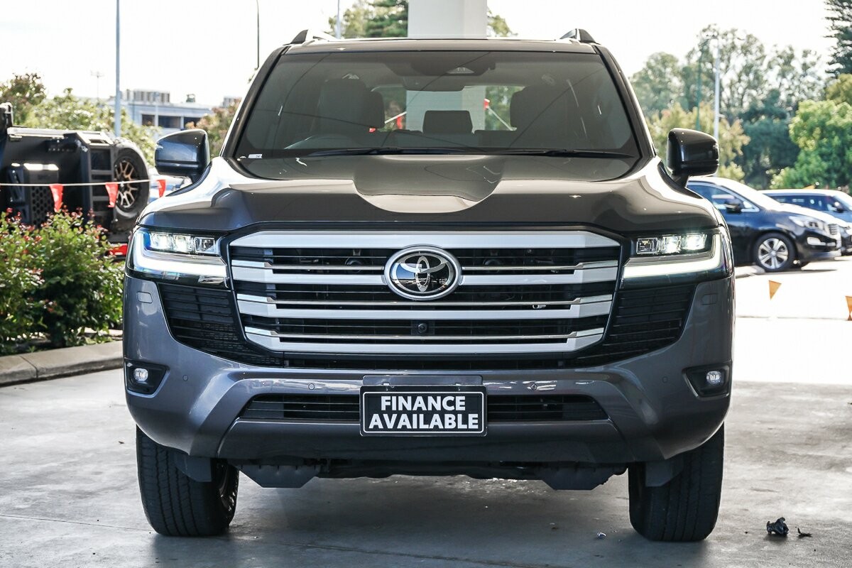 Toyota Landcruiser image 3