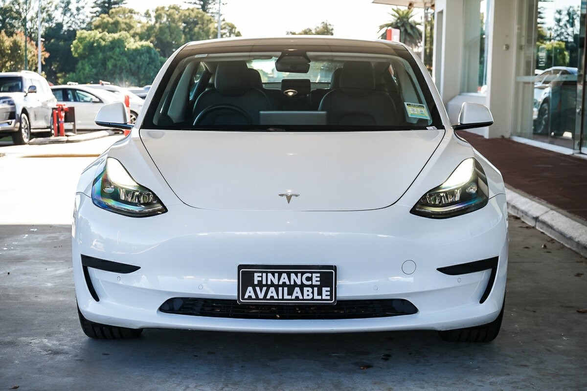Tesla Model 3 image 3
