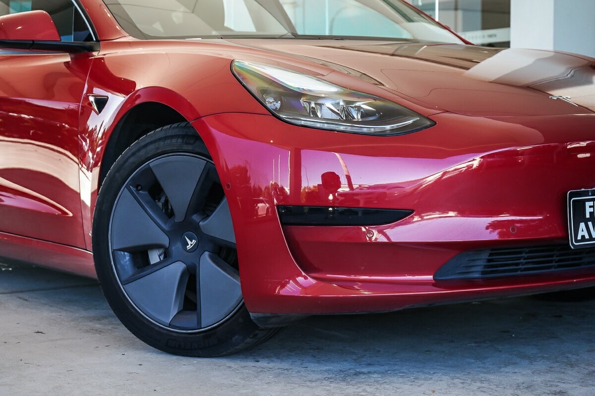 Tesla Model 3 image 2
