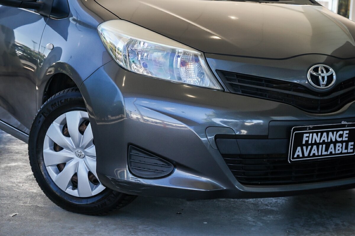 Toyota Yaris image 2