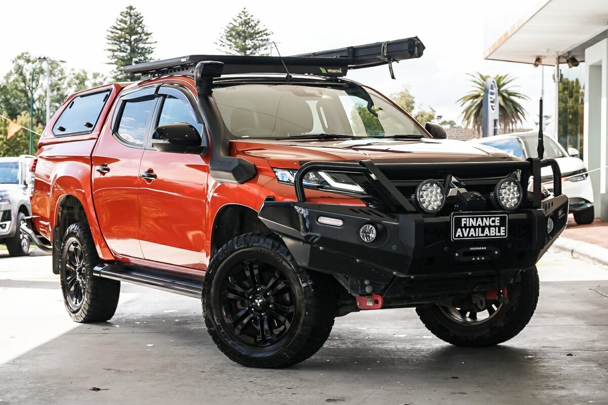 Mitsubishi Triton image 1