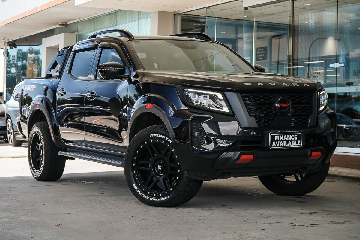 Nissan Navara image 1