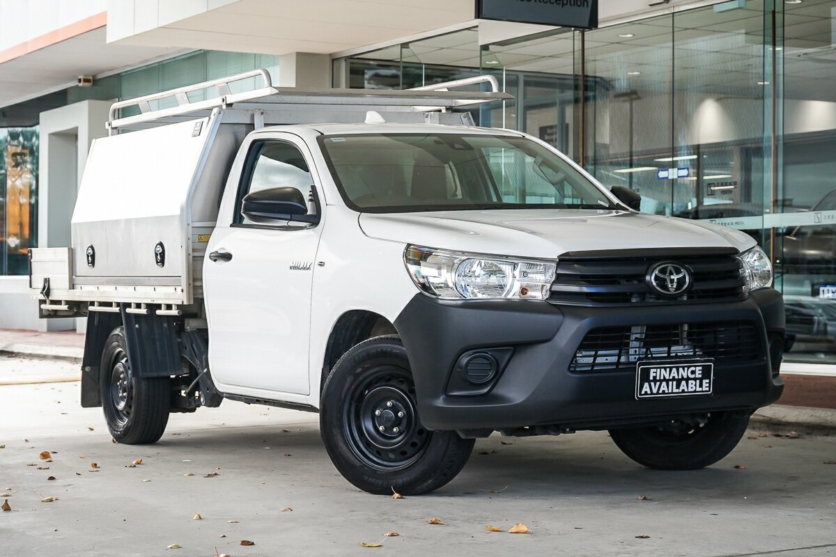 Toyota Hilux image 1