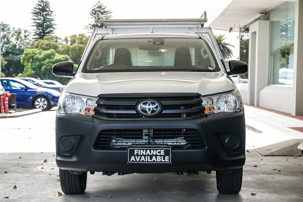 Toyota Hilux image 3