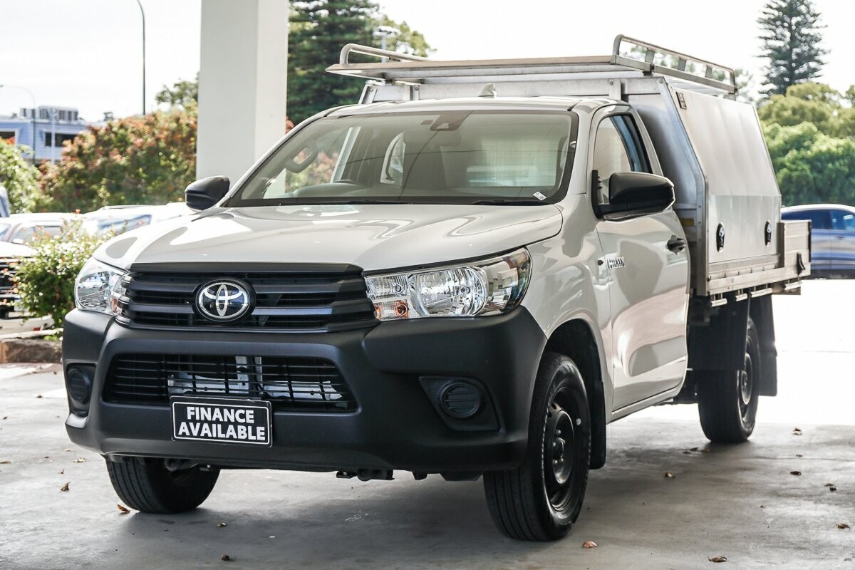 Toyota Hilux image 4