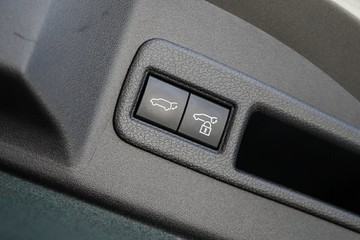 https://vehicle-cdn.autoleague.cloud/31373_U309748_12.jpg
