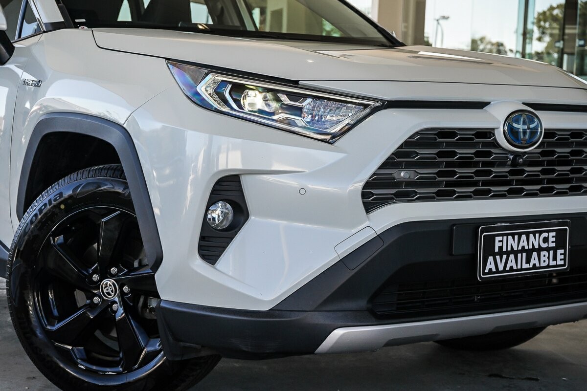 Toyota Rav4 image 2