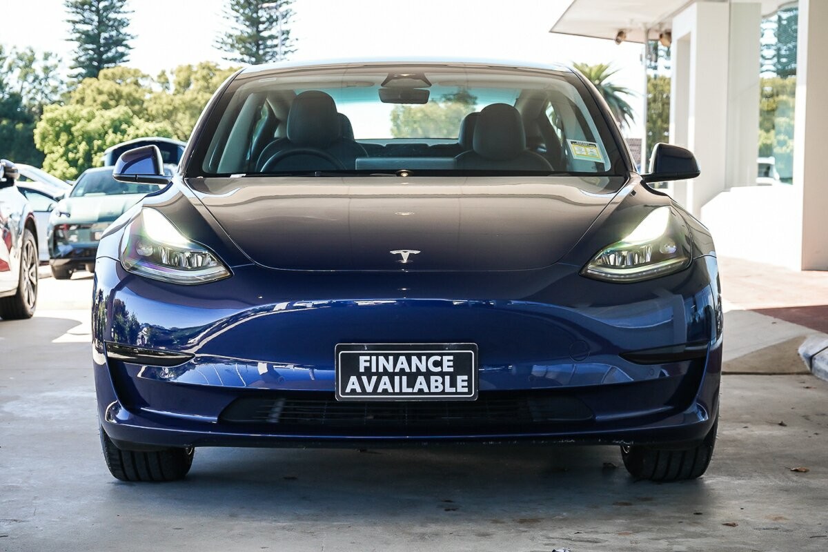 Tesla Model 3 image 3