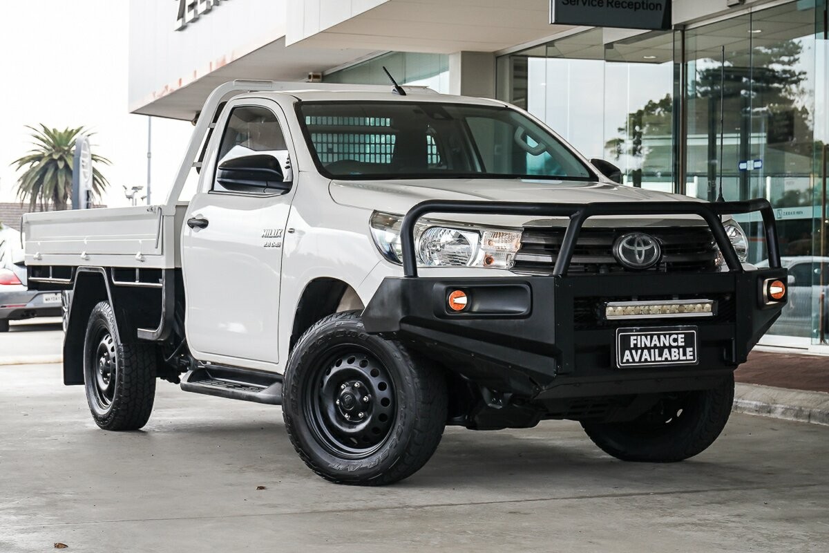 Toyota Hilux image 1