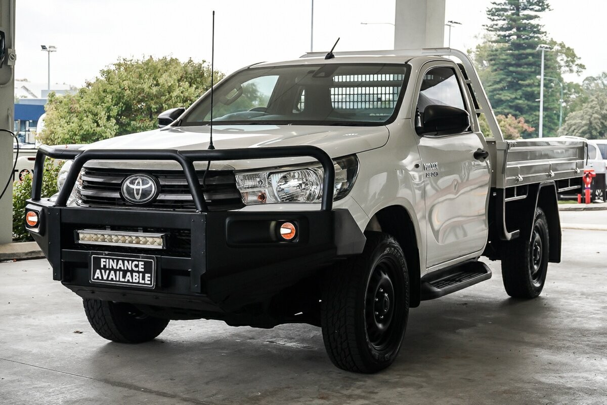 Toyota Hilux image 4