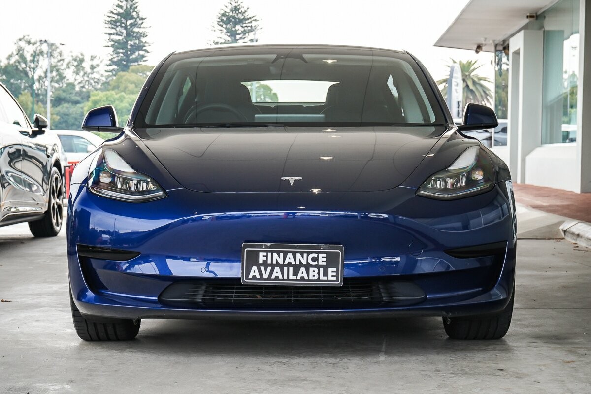 Tesla Model 3 image 3