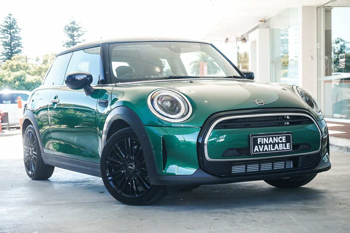 Mini Hatch image 1