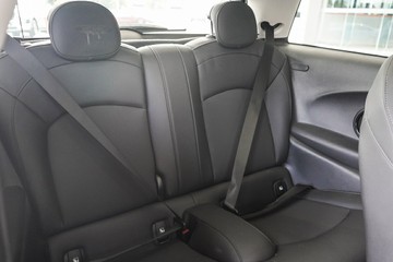 https://vehicle-cdn.autoleague.cloud/31373_U309766_12.jpg