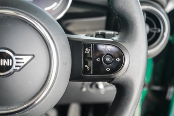 https://vehicle-cdn.autoleague.cloud/31373_U309766_18.jpg