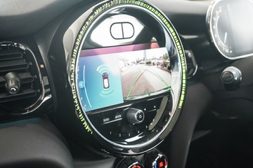 https://vehicle-cdn.autoleague.cloud/31373_U309766_24.jpg