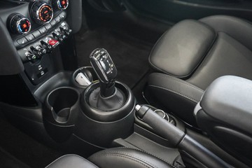 https://vehicle-cdn.autoleague.cloud/31373_U309766_25.jpg